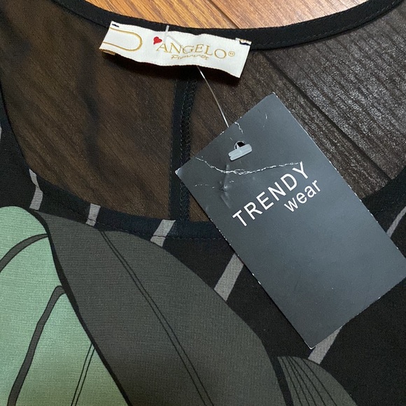 Angelo Tready wear sheer women’s asymmetrical blouse top floral bold front M - Picture 11 of 11